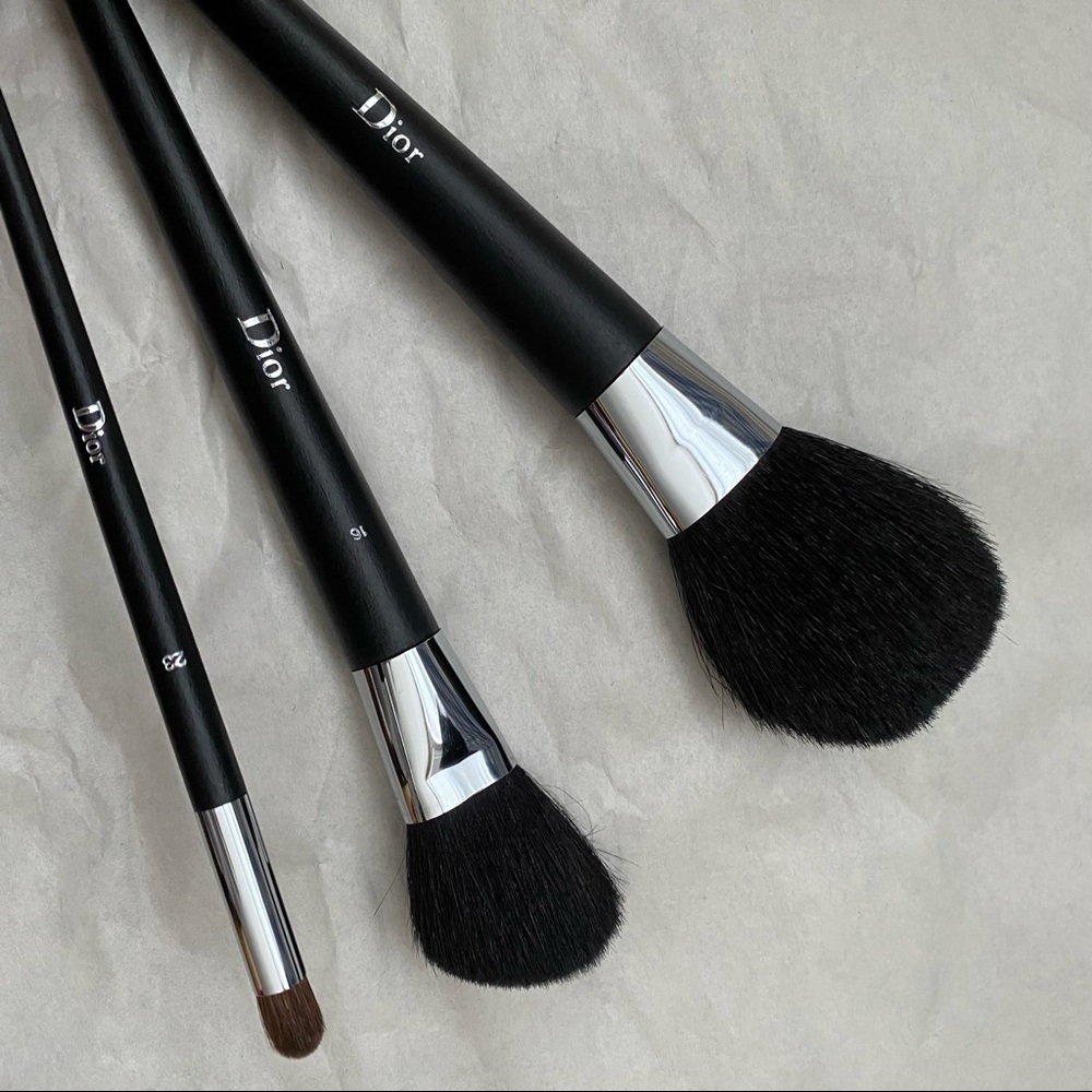 Dior Backstage Brushes Powder Angled Cheek Eyeshadow brush with velvet pouch